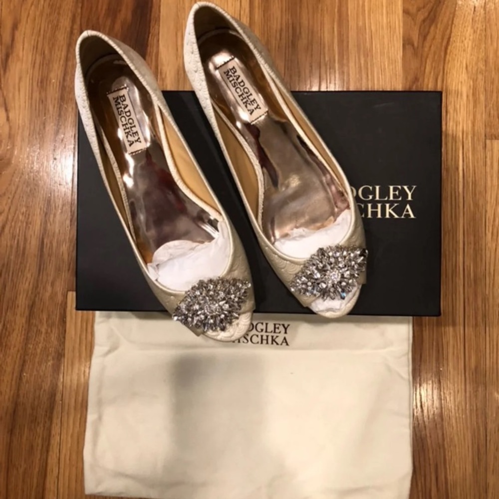 Badgley Mischka New 7